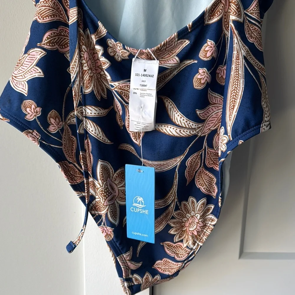 Cupshe Floral Women’s One-piece V-neckline and Ruched Detailing Size Medium - Picture 5 of 9
